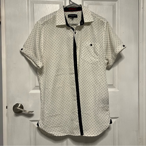 5/$100 Kenneth Blake White Patterned shirt - Picture 1 of 2